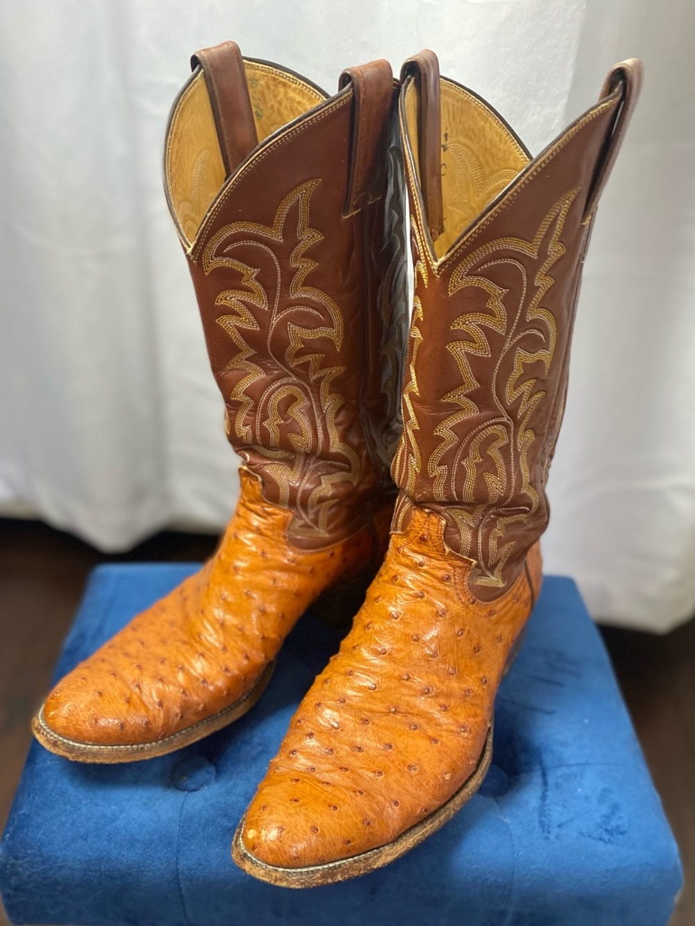 JUSTIN Men’s cowboy boots.